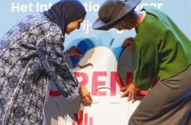 maxima met vrijwilliger.jpg