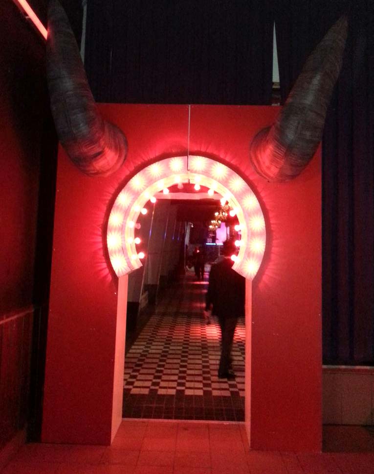 poort met hoorns
