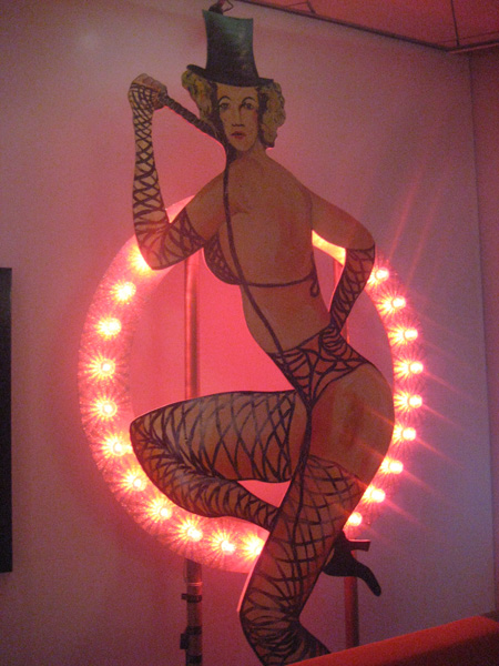 00104 pinup girls