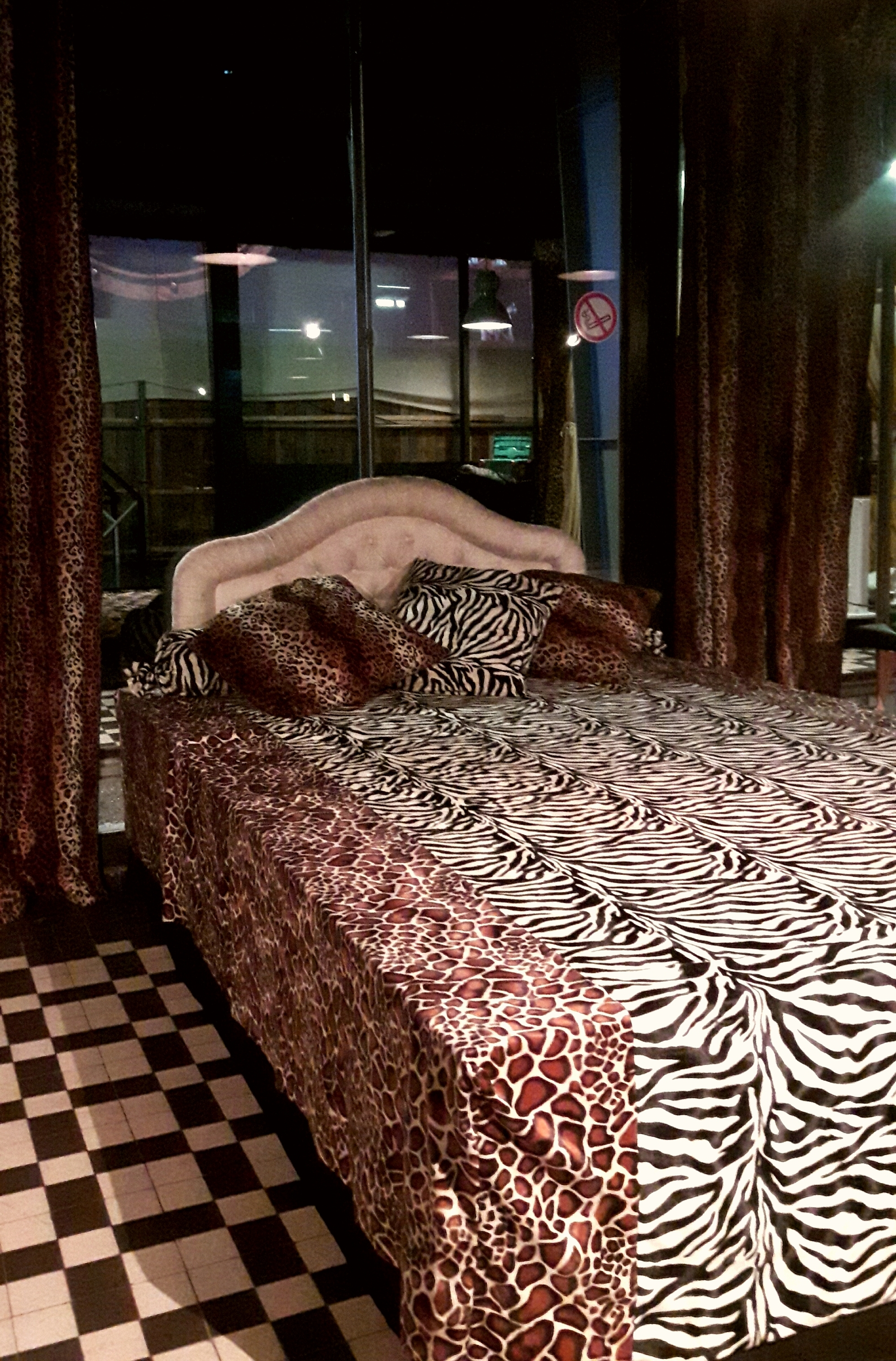 bed panterprint
